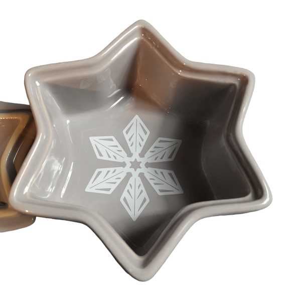 Temtations by tara porcelain dish with cover with a snow flake design - Picture 6 of 7